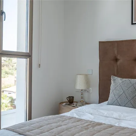 Apartment Sanders Dione Residences - Pleasant 2-bedroom With Sea View